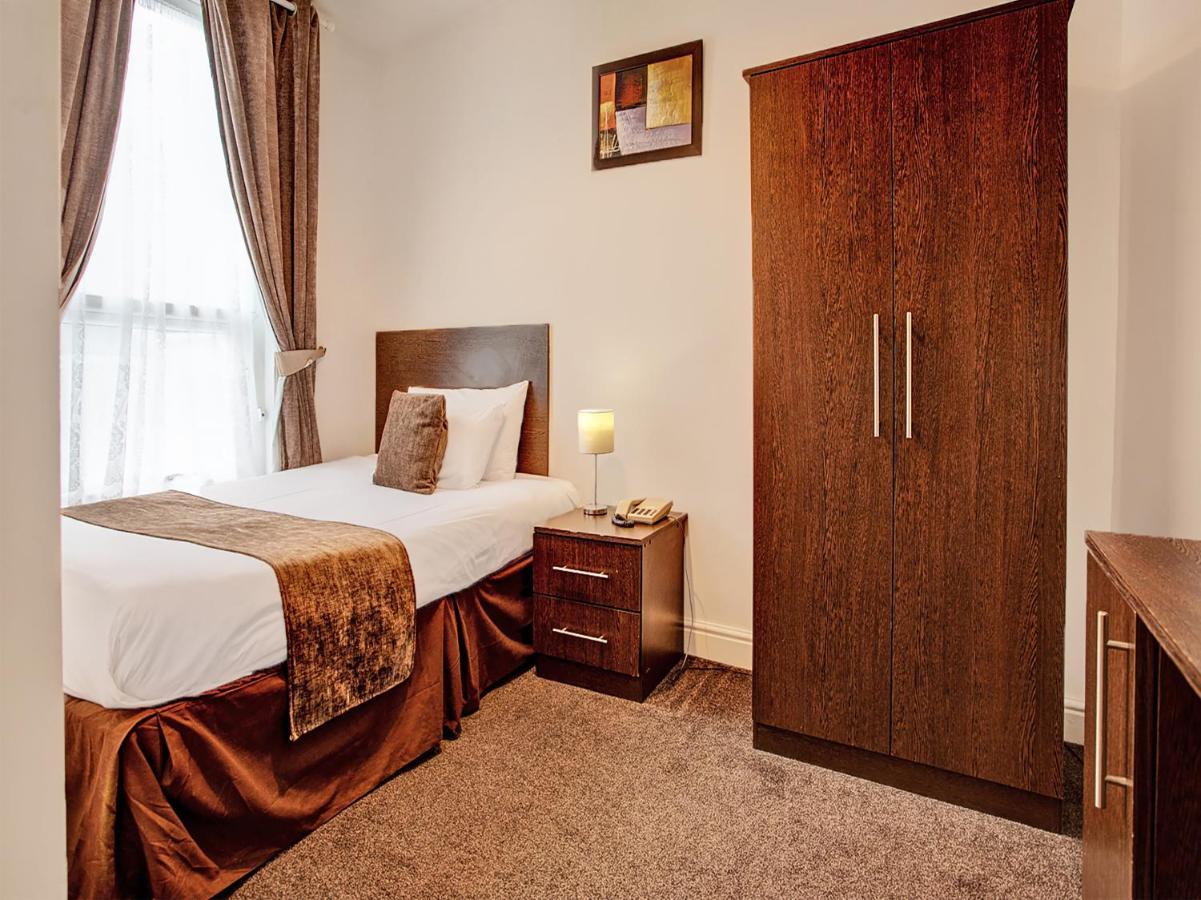 The Waverley Hotel 3*